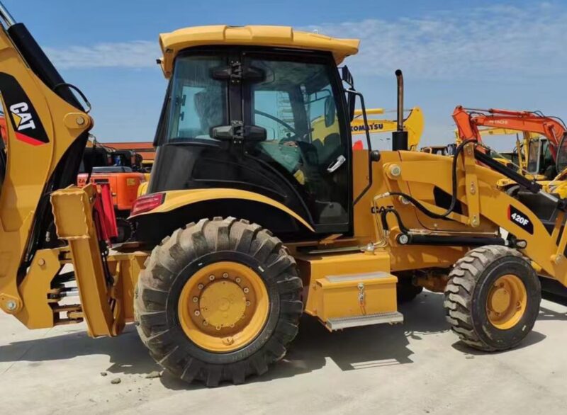 CAT 420F