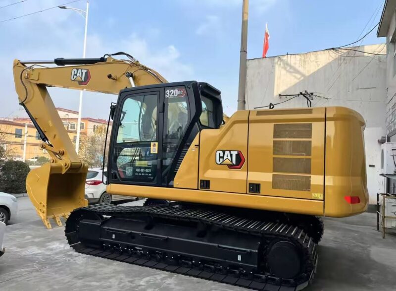 CAT320