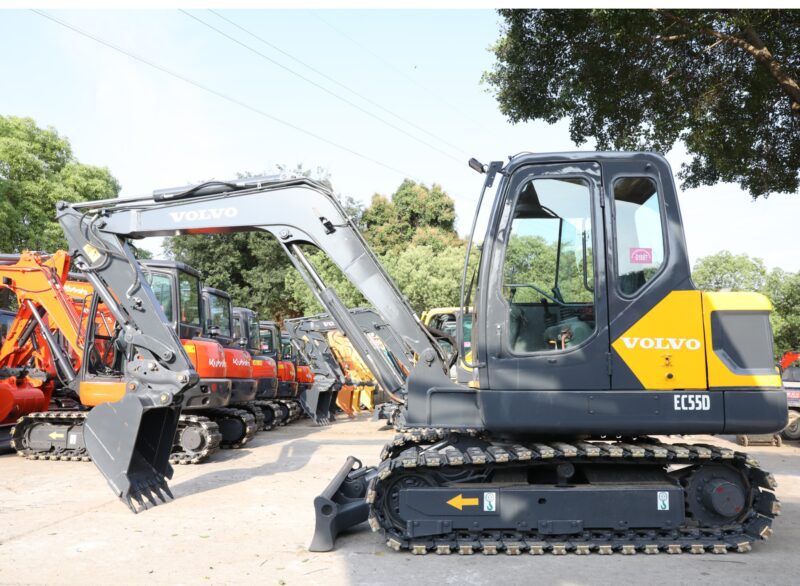 VOLVO EC55