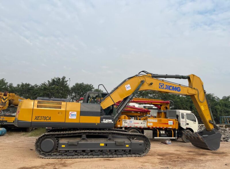 XCMG XE370DA
