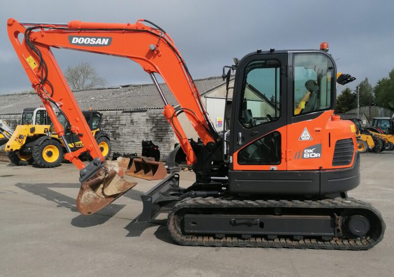 DOOSAN DX80