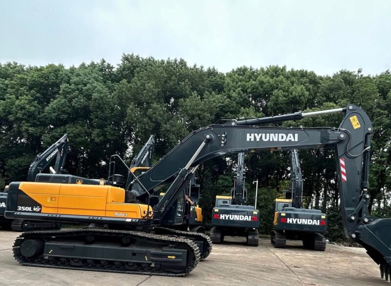 Hyundai R350LVS