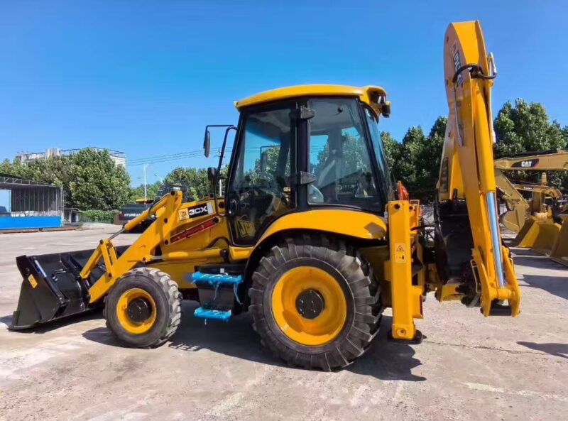 JCB 3CX ECO