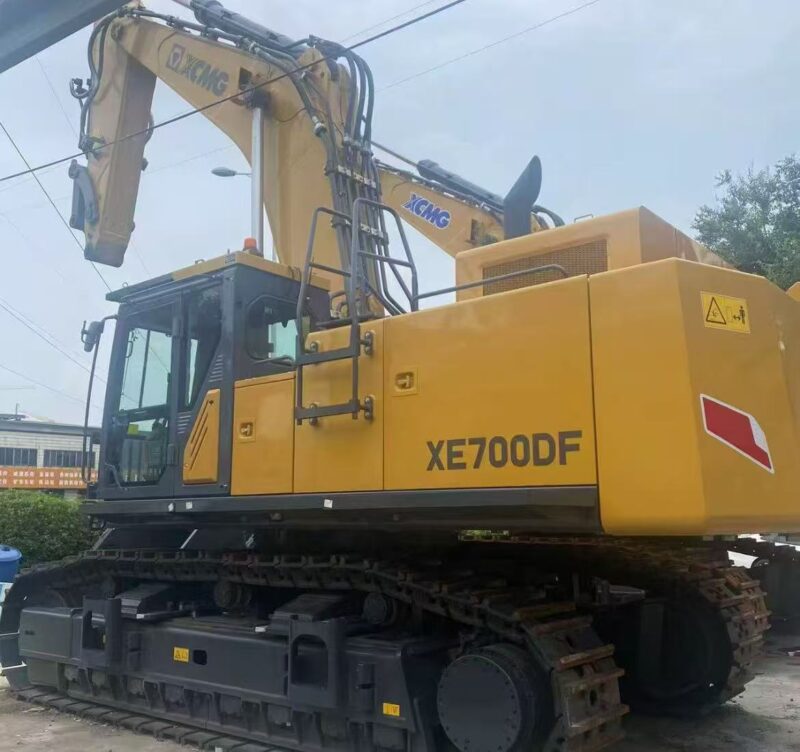 XCMG XE700