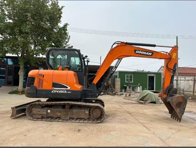 DOOSAN DX60