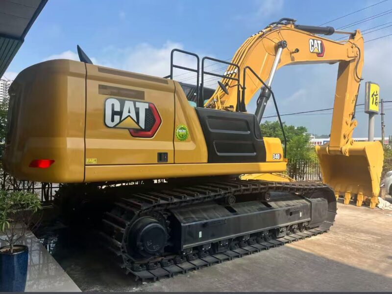 CAT340D