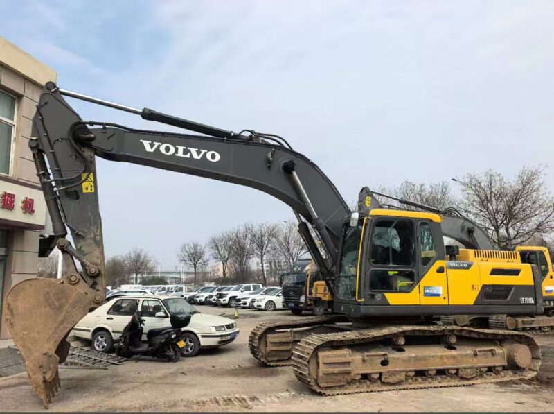 VOLVO EC300D